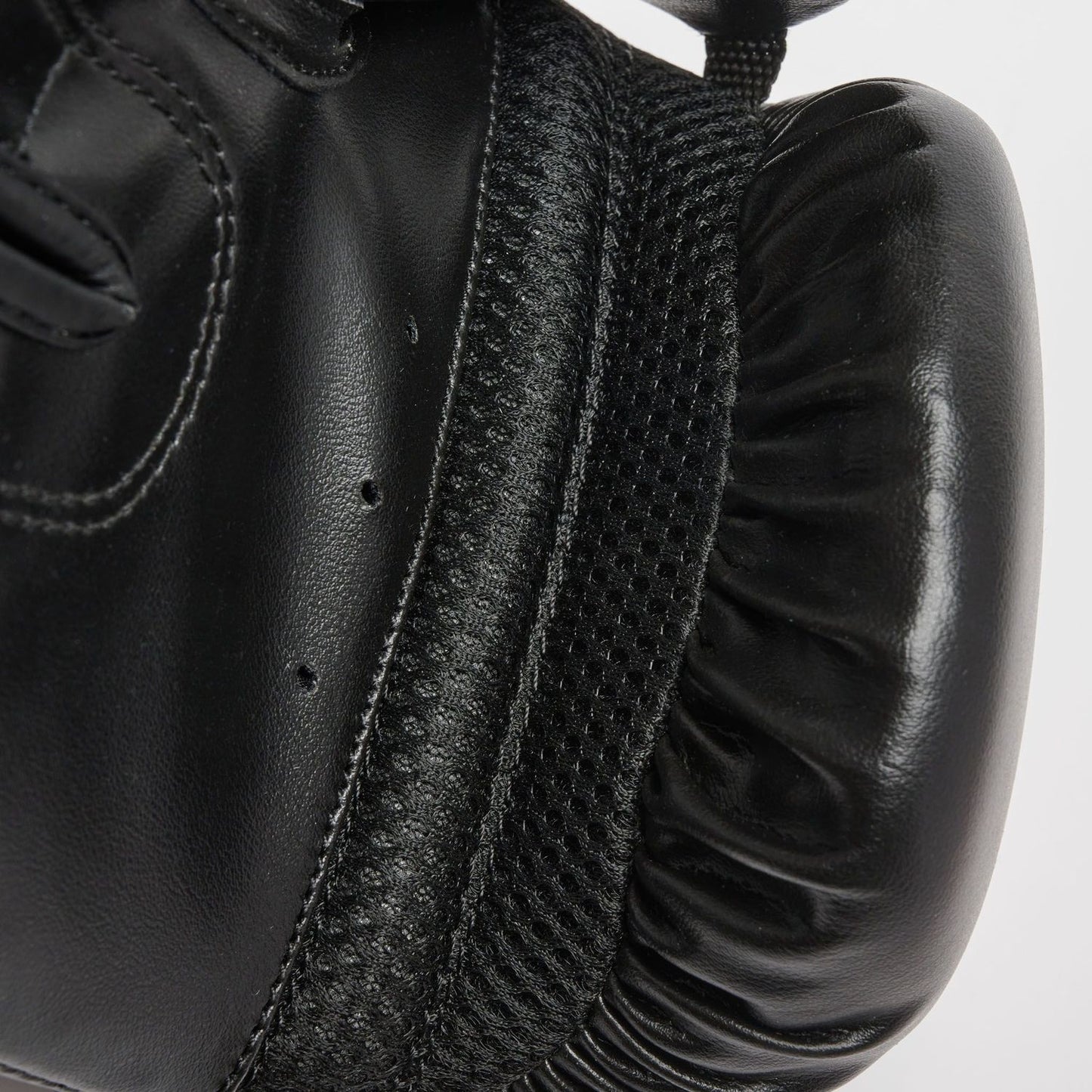 Leone 1947 Boxhandschuhe Thunder GN383, schwarz