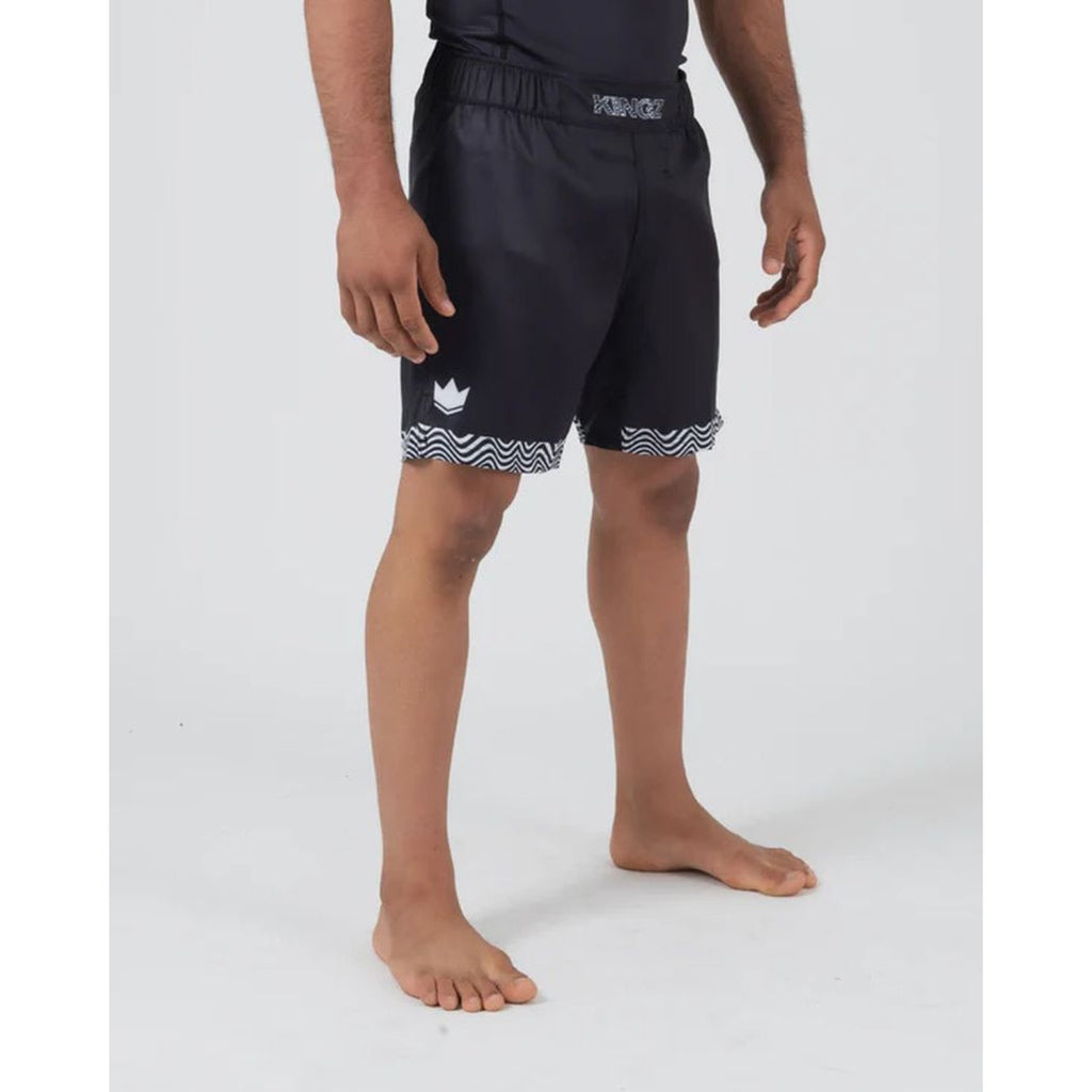 Kingz Fight Shorts Flow Performance Series, schwarz