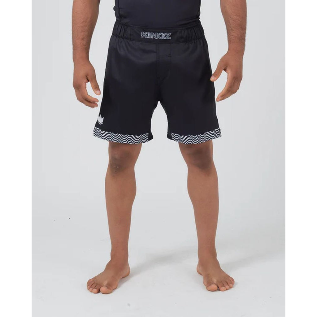 Kingz Fight Shorts Flow Performance Series, schwarz