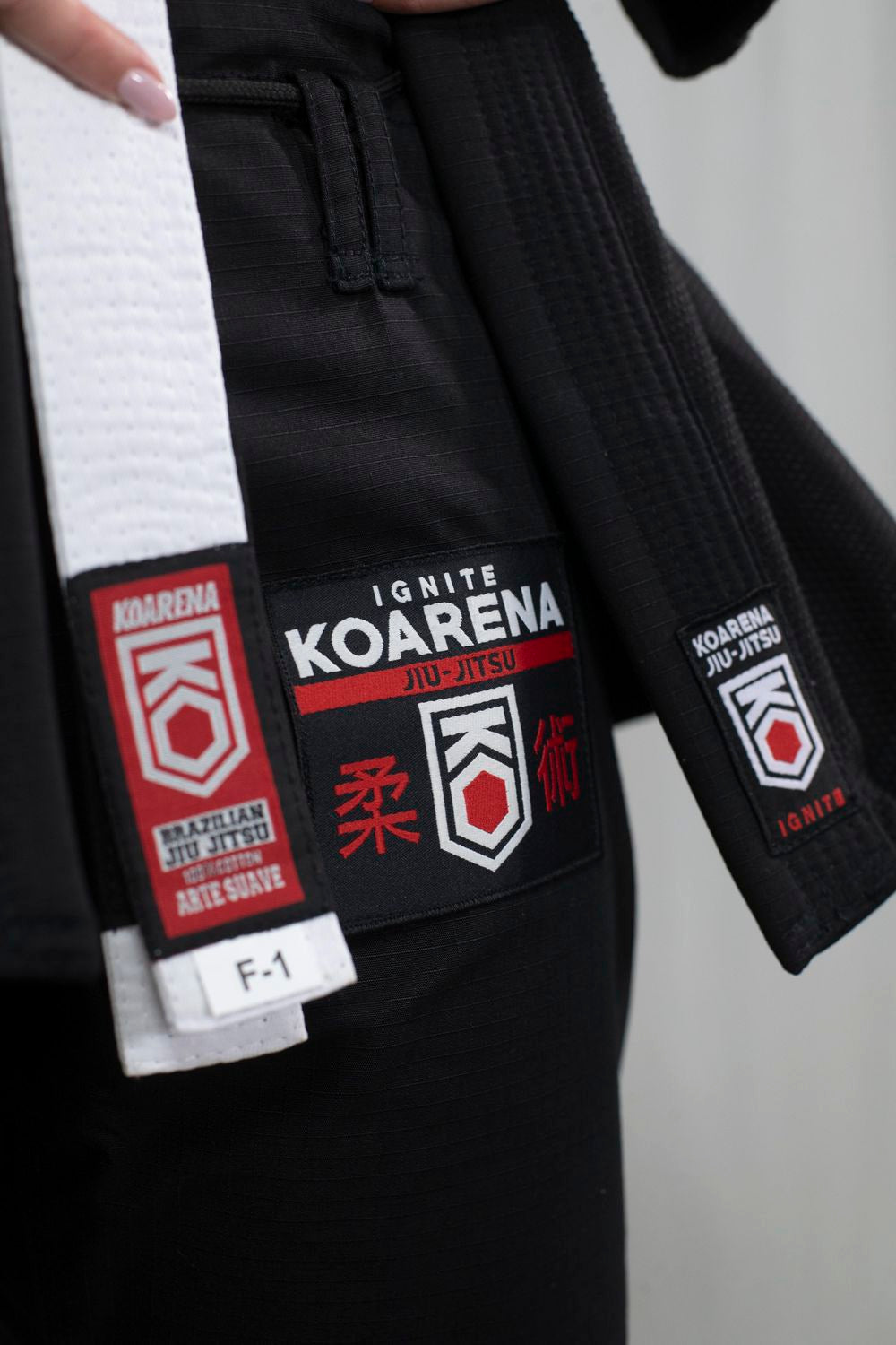 KOARENA Damen BJJ Gi Ignite, schwarz