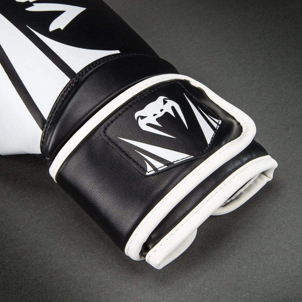 Venum Boxhandschuhe Challenger 2.5, schwarz-weiss