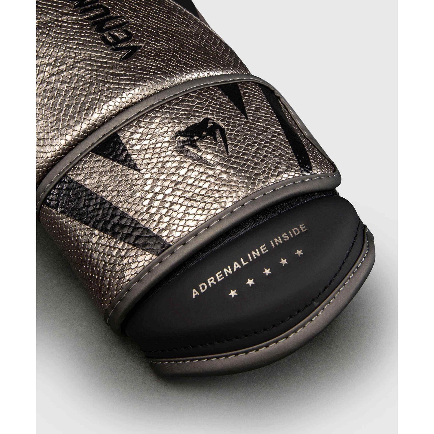 Venum Boxhandschuhe Challenger 4.0, silber-schwarz