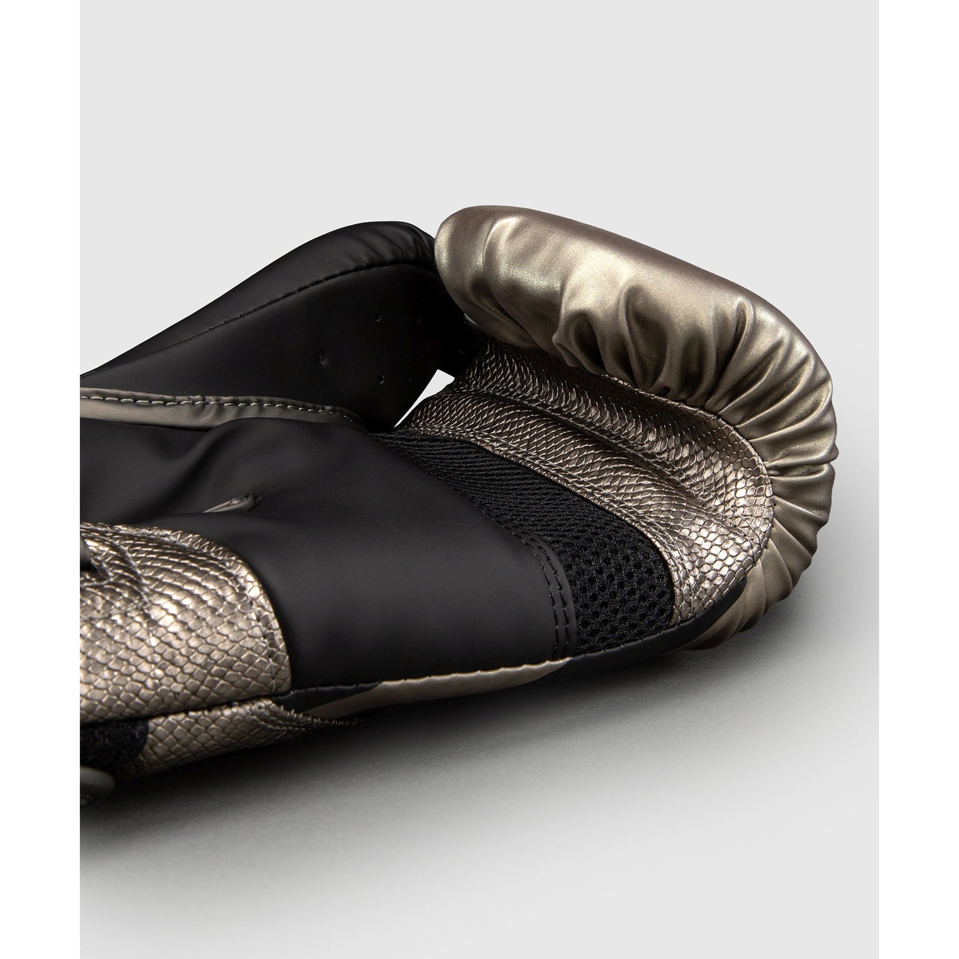 Venum Boxhandschuhe Challenger 4.0, silber-schwarz