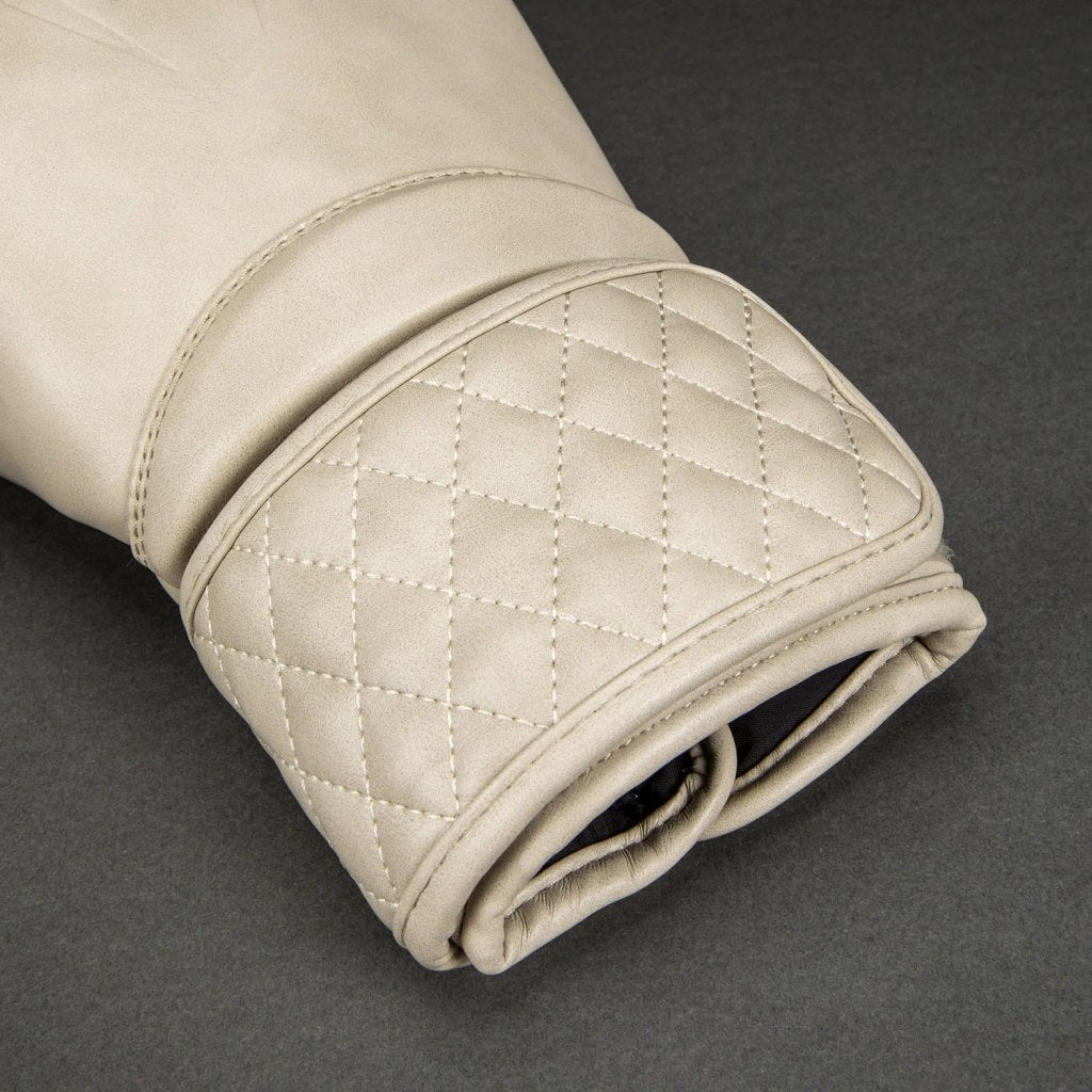 Venum Boxhandschuhe Impact Classic, weiss