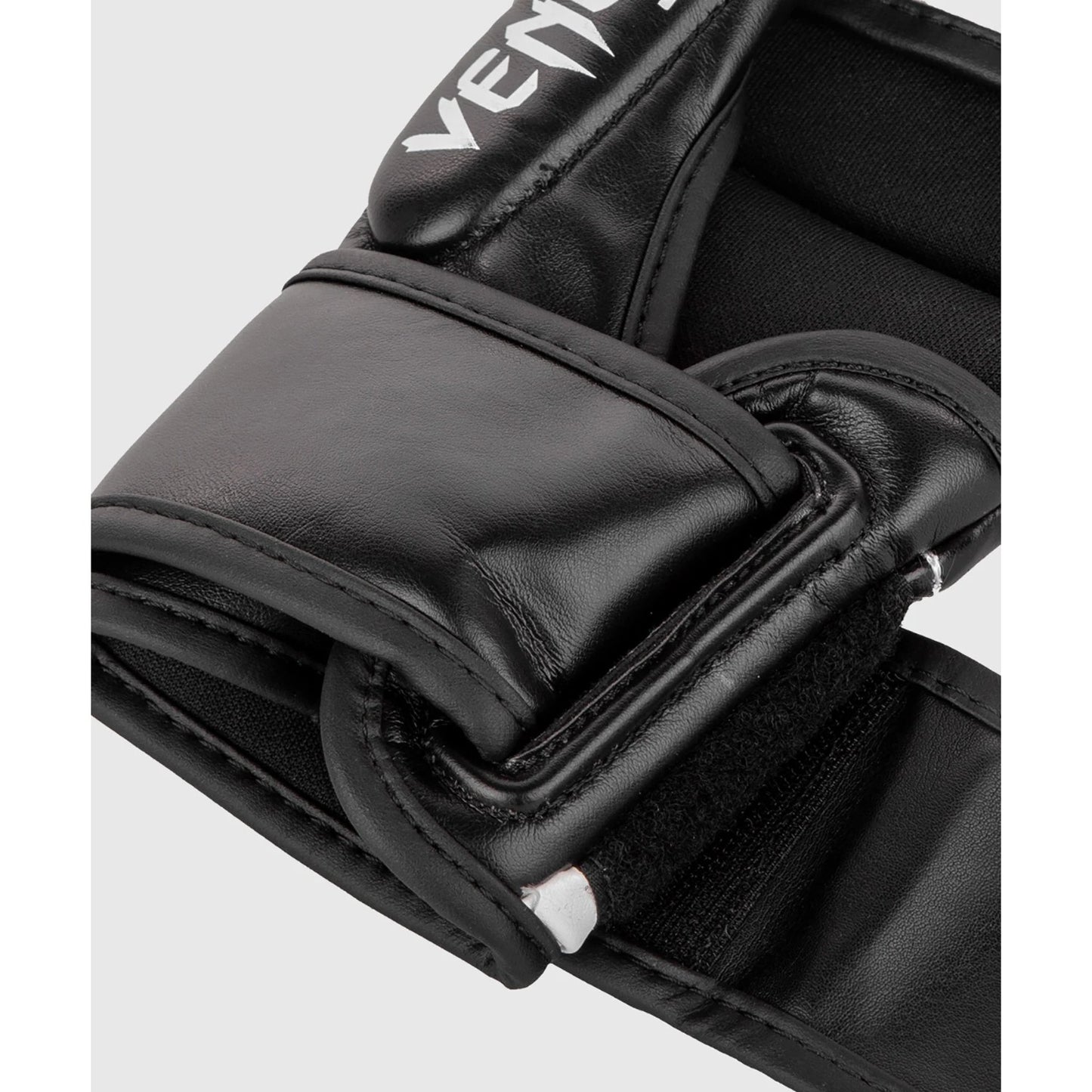 Venum MMA Sparring Handschuhe Challenger 3.0, weiss-schwarz