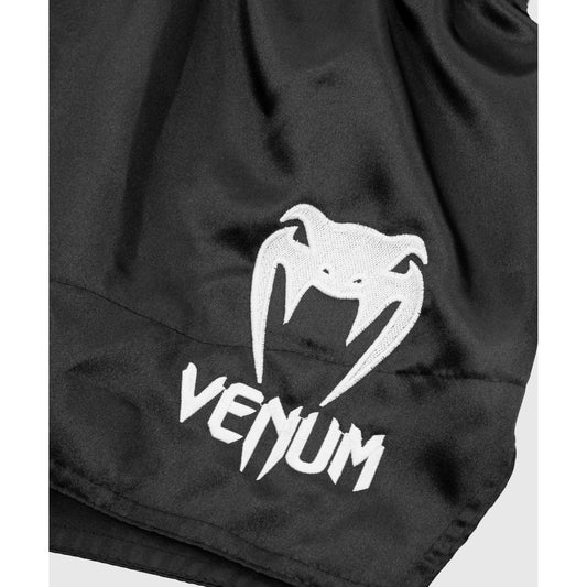 Venum Muay Thai Shorts Classic, schwarz-weiss