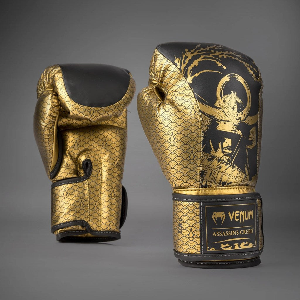 Venum Boxhandschuhe X Assassins Creed Shadows, schwarz-gold