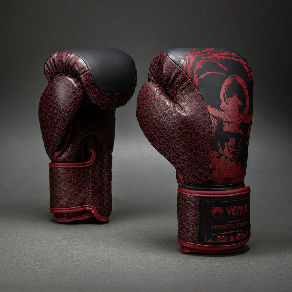 Venum Boxhandschuhe X Assassins Creed Shadows, rot-schwarz