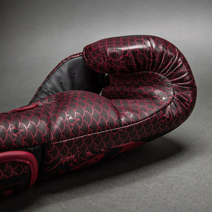 Venum Boxhandschuhe X Assassins Creed Shadows, rot-schwarz
