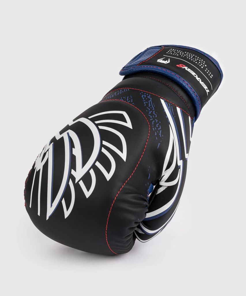 Venum Boxhandschuhe x Tekken 8 Jin Kazama, blau-schwarz